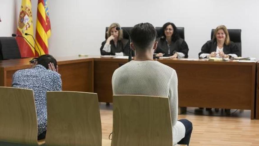 18 meses de cárcel por arrancar parte de la oreja al joven que piropeó a su novia en Sant Joan