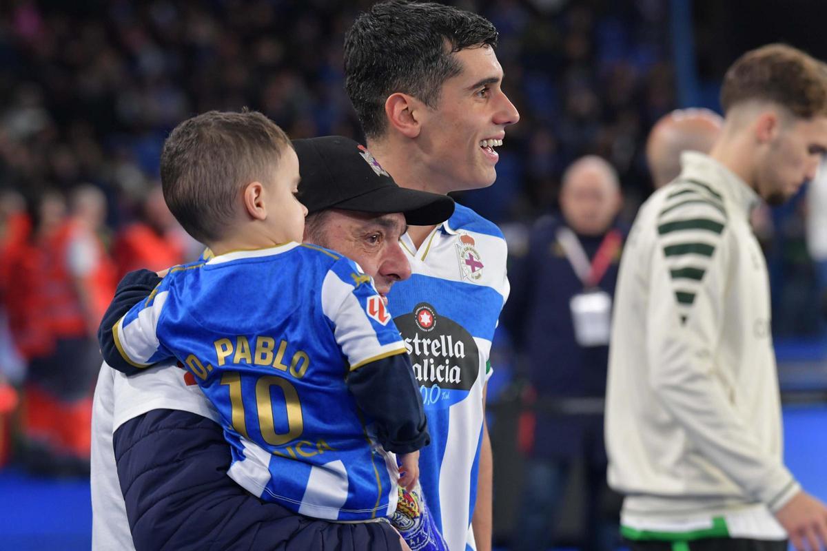 Un Dépor sin fortuna ni puntería cae en Riazor contra el Racing de Santander