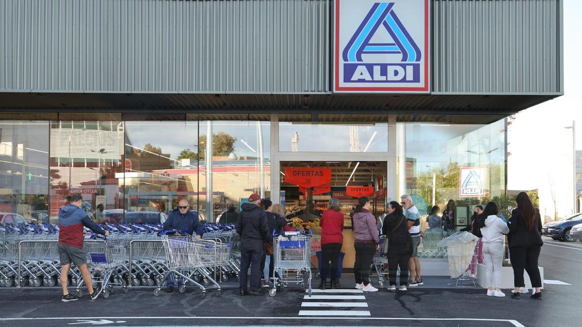 Aldi ofrece 50 puestos de trabajo en sus supermercados de Baleares