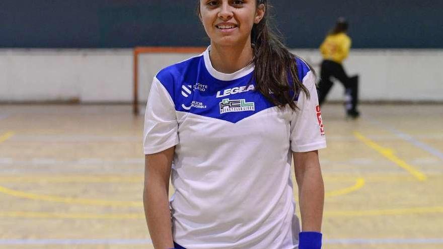 La chilena Gabriela Lira, ayer en el entrenamiento del Deportivo Liceo en Elviña II.