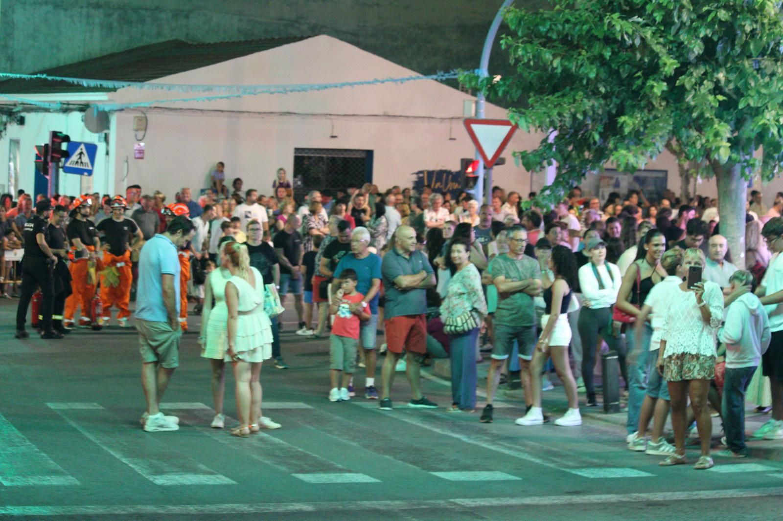 Multitudinario correfoc en las fiestas de El Campello