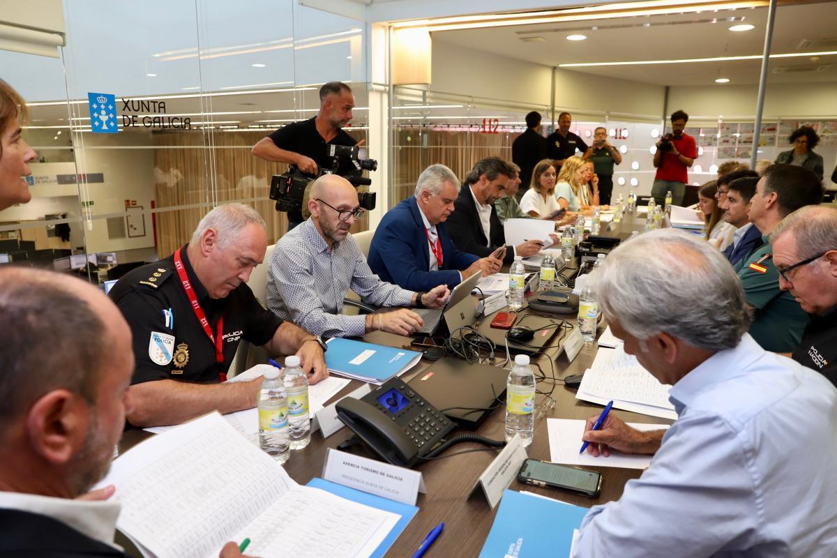 Un momento de la reunión en la que se constituyó el Centro de Coordinación Operativa Integrado (Cecopi) con motivo del eclipse solar del día 12.