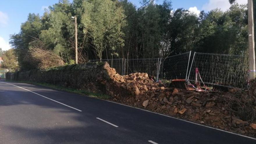 Se desploma un tramo del muro del pazo de Meirás por las lluvias