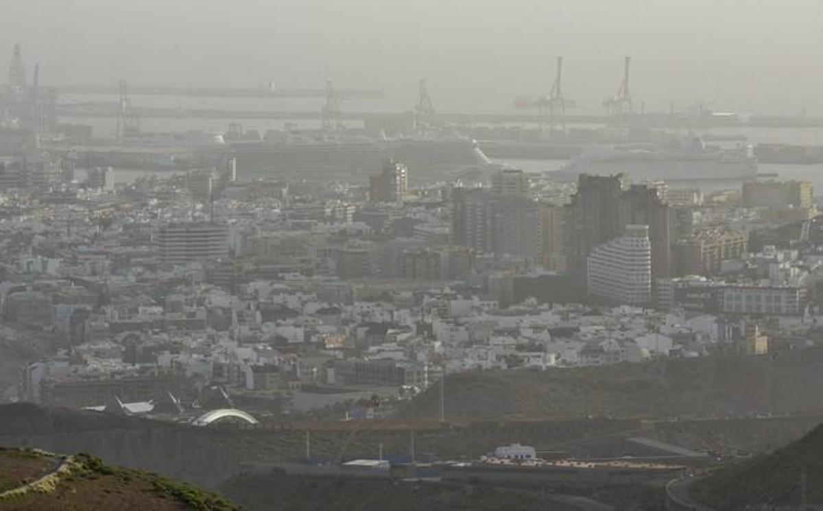 LAS PALMAS DE GRAN CANARIA. Calima en Las Palmas de Gran Canaria.