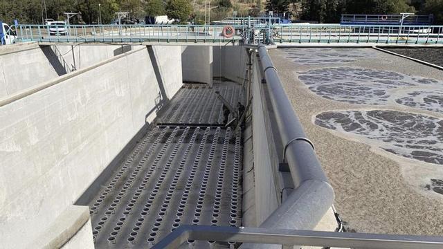 Estación depuradora de aguas de Puente Genil, una de las que podrá usarse para el regadío.