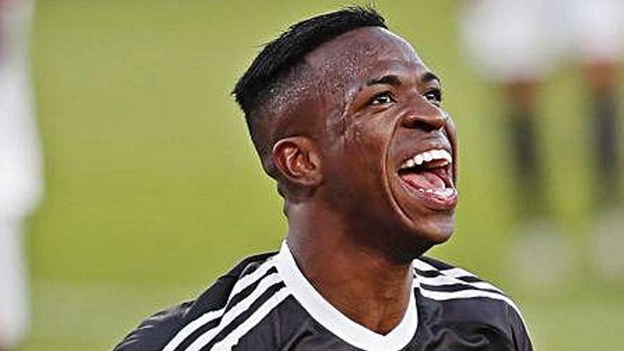 Vinícius va provocar el gol en pròpia