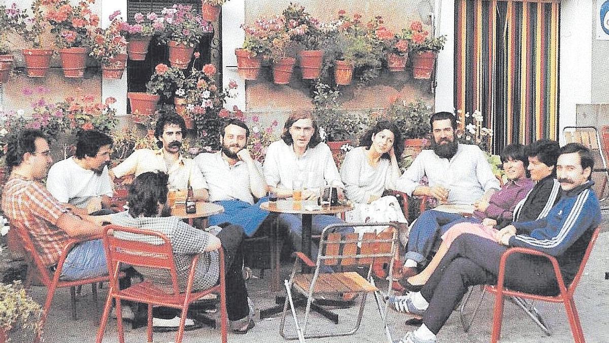 Larroy, Calero, Abraín, Rallo, Villarrocha, María Jesús Recio y Antonio San Juan, en 1983, en Hecho.