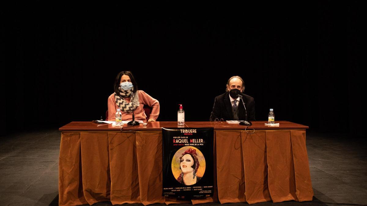 María Eugenia Cabezas y Daniel Pérez presentan la programación semestral del Teatro Principal.