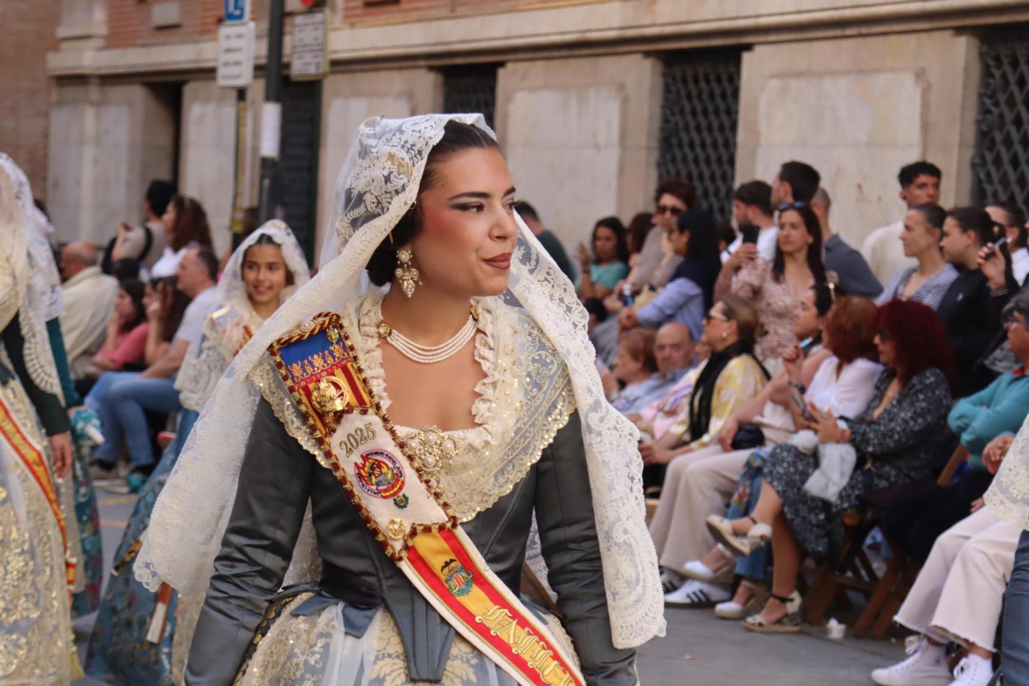 Comisiones de falla en la Procesión de la Virgen (4/5)