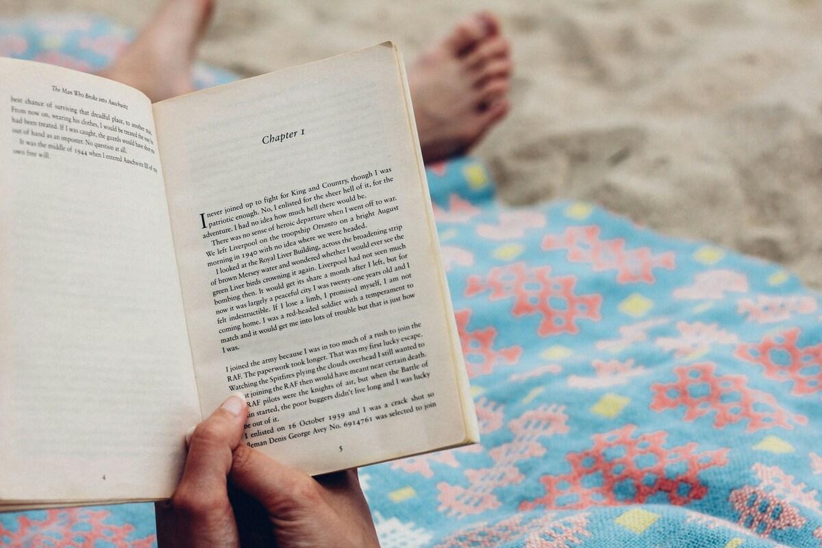 Los libros que necesitas para leer en la playa este verano