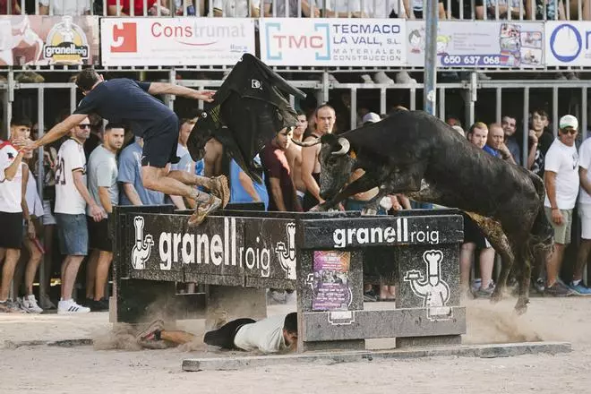 La Paloma cierra el concurso de Les Penyes de la Vall con un espectáculo merecedor del primer premio, por segundo año consecutivo