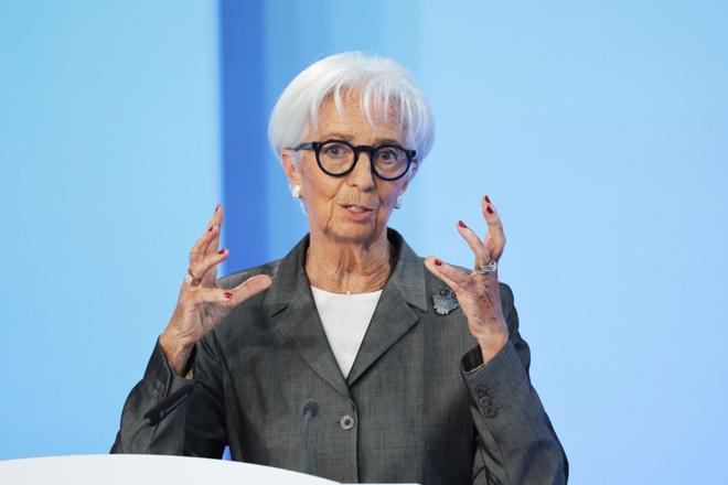 Lagarde abre la puerta de par en par a una subida de tipos en septiembre