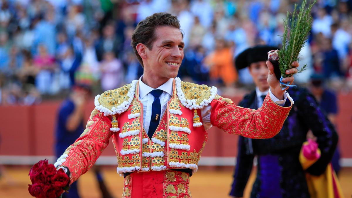 El torero Ginés Marín, este sábado, en la Maestranza de Sevilla, durante una corrida de la Feria de Abril.