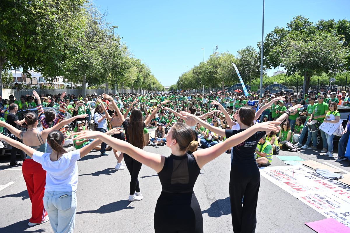 Galería de imágenes: nueva jornada de movilizaciones de los profesores en Castellón