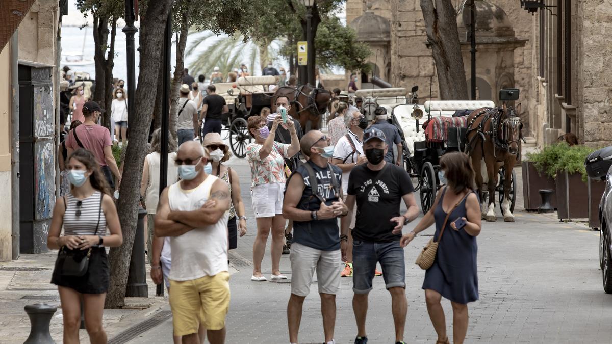 Turistas por el centro de Palma