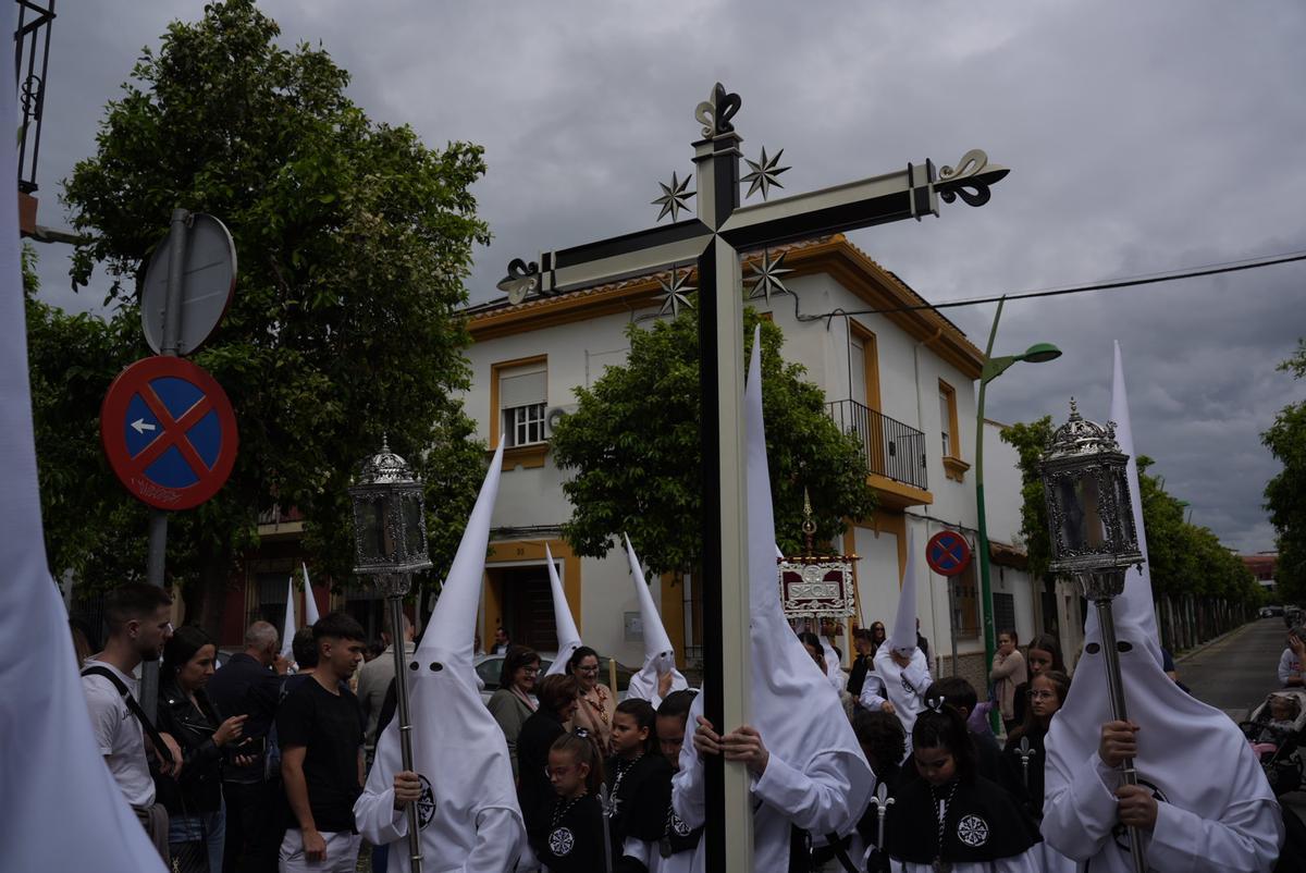 La salida procesional de la Presentación al pueblo de Jesús de los Afligidos, en imágenes