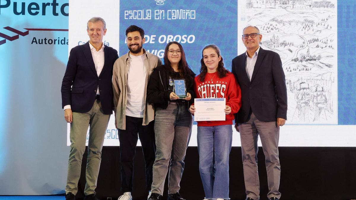 Jennifer Escobar Jaramillo
recolle o premio polo debuxo ‘Camiña’, vencedor na categoría de 3º e 4º da ESO.