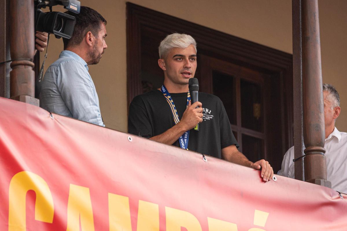 Así fue el recibimiento de Pedri en Tegueste