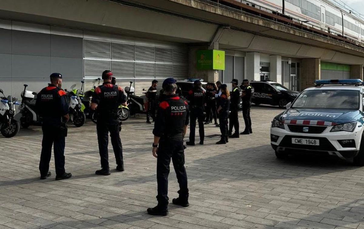 Actuación de los Mossos en Girona Actuación de los Mossos en Girona
