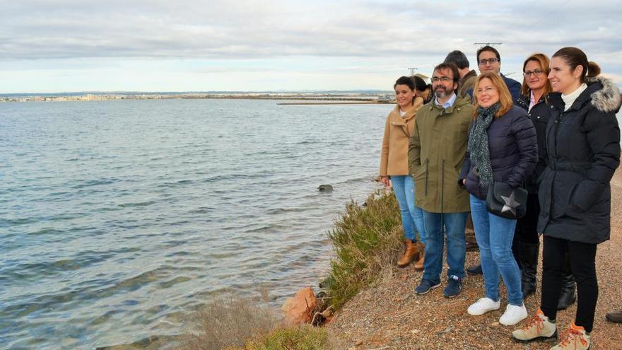 El consejero Pedro Rivera visita al Parque Regional de las Salinas