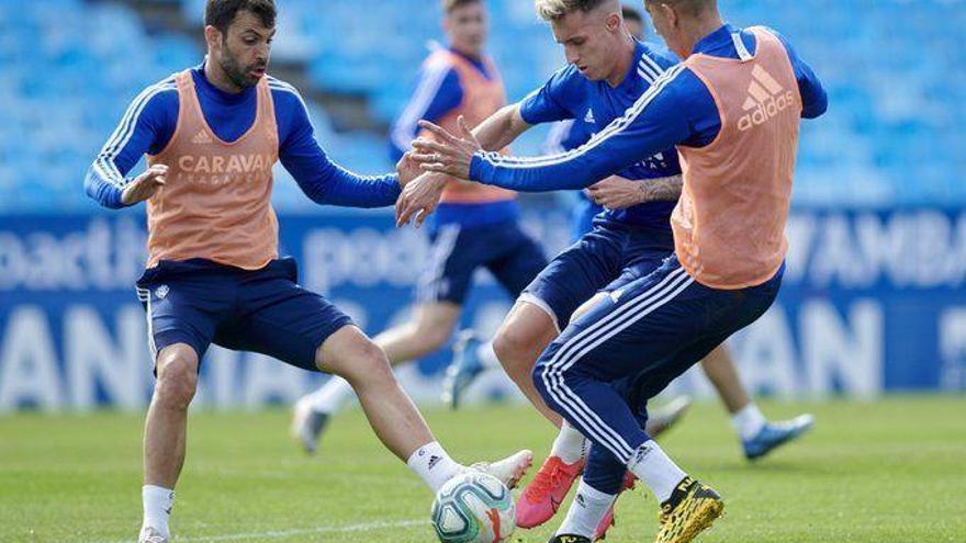 El Zaragoza suspende temporalmente los entrenamientos del primer equipo