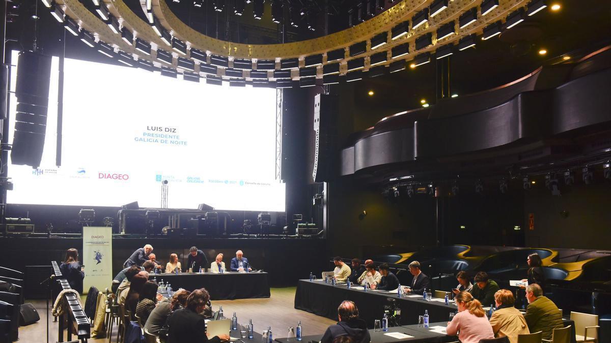 Encuentro de representantes del ocio nocturno en Pelícano