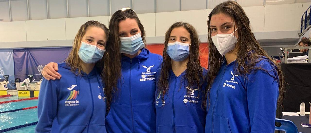 Aina Hierro, Melani Costa, Paula Gayà y Estela Garau batieron récord balear en 4x50 estilos