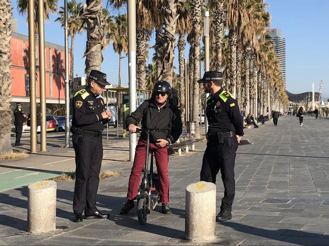 La Guardia Urbana de Barcelona avisa: estos vehículos estarán muy controlados durante el puente de la Constitución