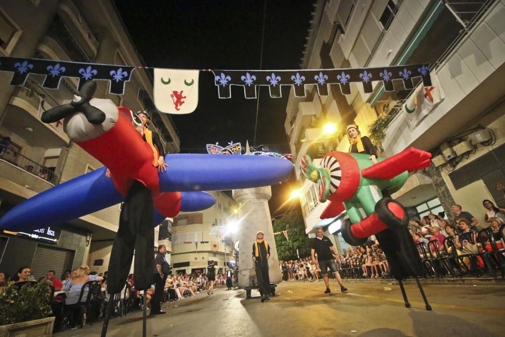 El desfile de disfraces más divertido de las fiestas de Orihuela