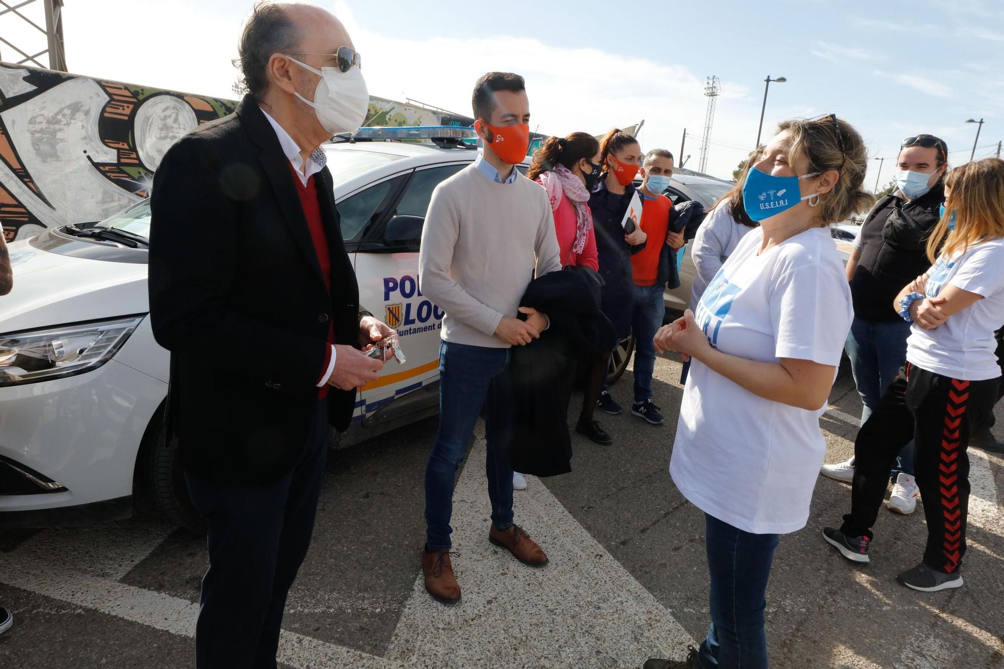 Una caravana reclama en las calles de Ibiza mejoras salariales para los sanitarios