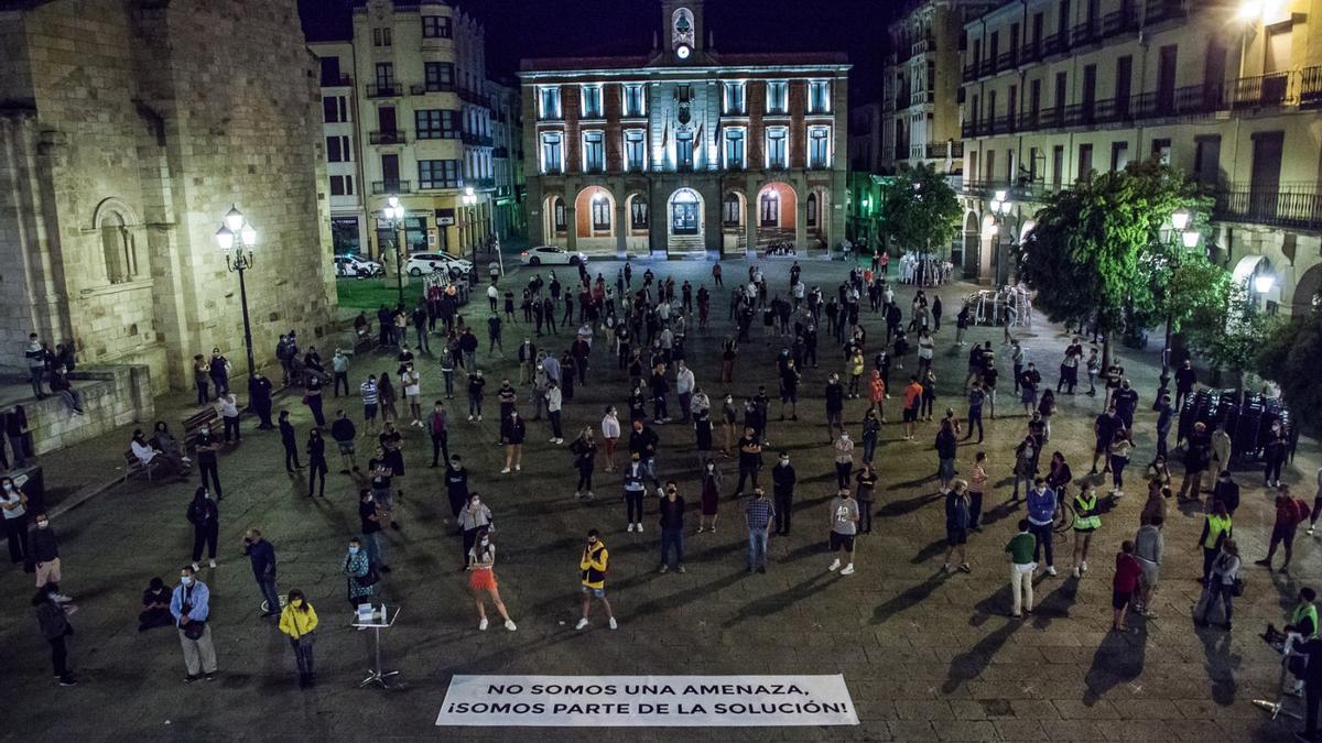 Manifestación de Azehos Zamora en la Plaza Mayor de la capital