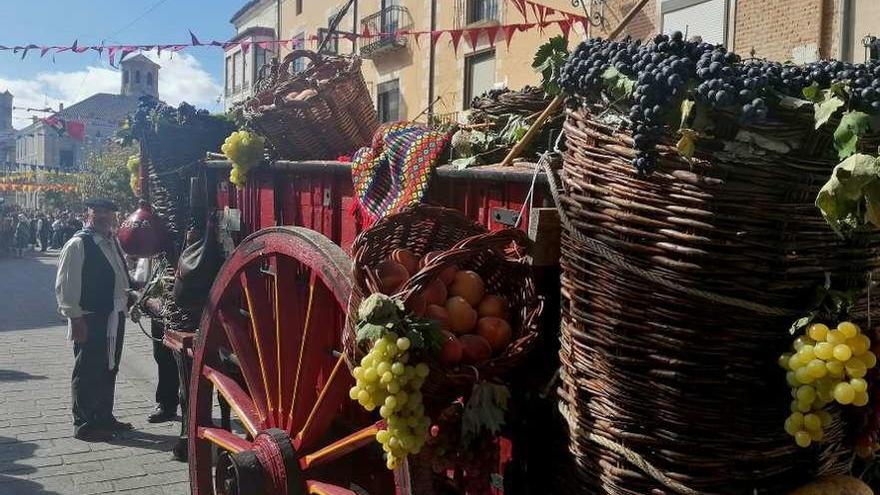 Un carro del desfile de la Vendimia de Toro, fiesta que cada año atrae a miles de visitantes.