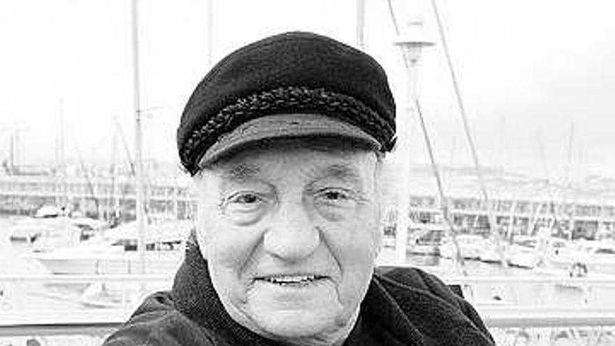 Peltó, fotografiado en el puerto deportivo de Gijón en el año 2003.