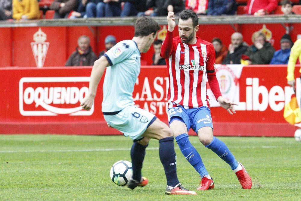 El partido entre el Real Sporting y el Numancia, en imágenes