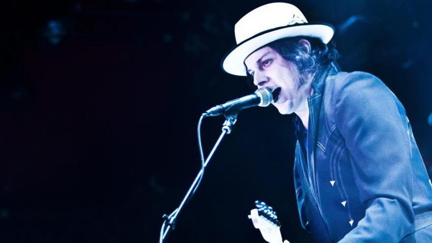 Jack White es músico, productor y actor.