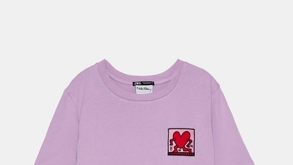 Camiseta malva de Zara con diseño de Keith Haring