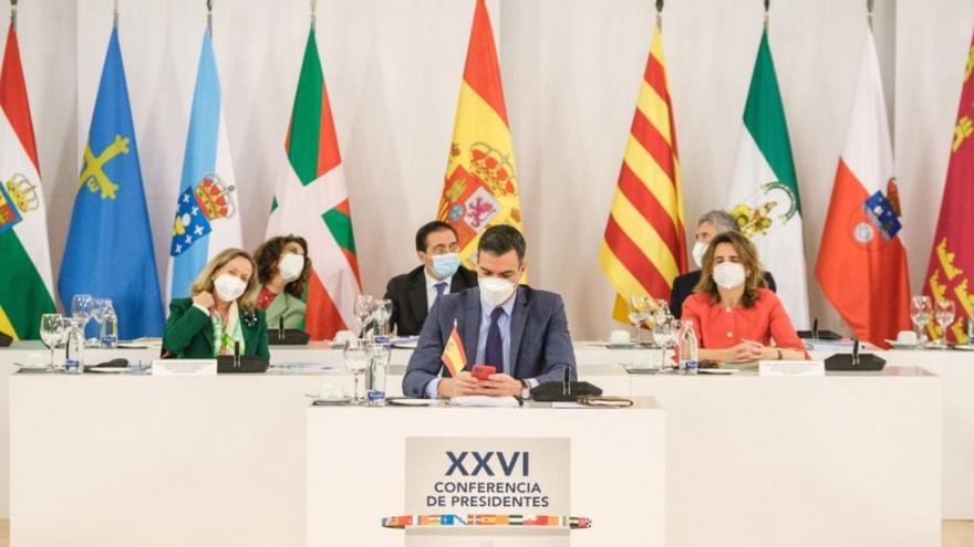 Pedro Sánchez lidera la Conferencia de Presidentes celebrada ayer en Los Llanos de Aridane. | | ANDRÉS GUTIÉRREZ