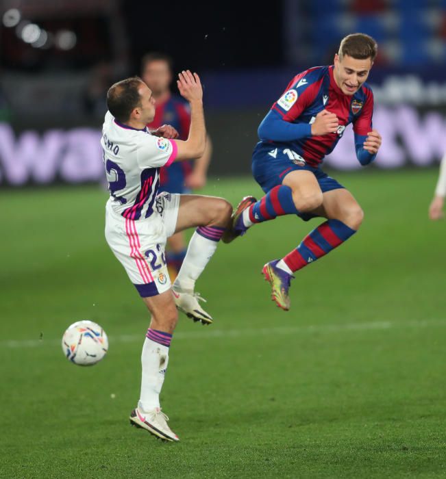 Levante - Real Valladolid, en imágenes