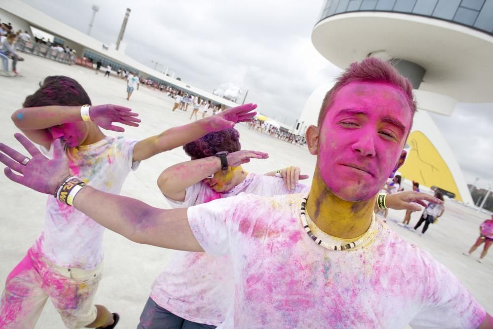 Holi Party en el Niemeyer