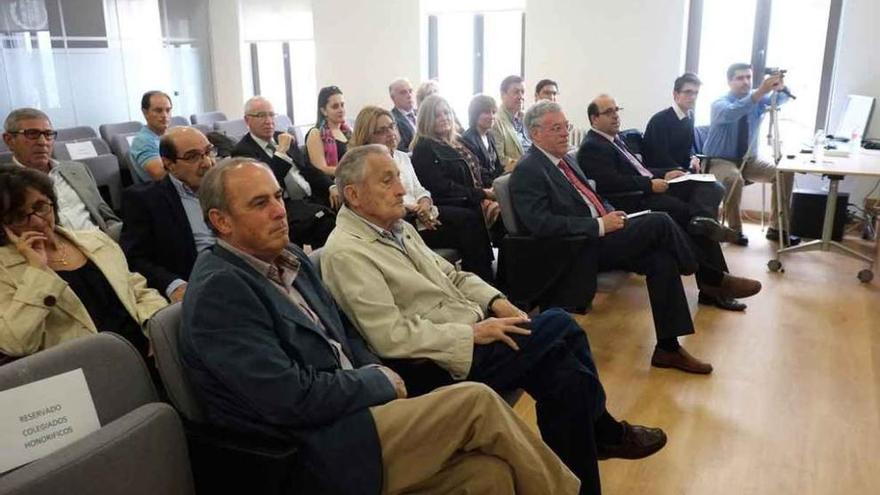 Algunos médicos jubilados que el lunes recibieron el homenaje del Colegio.