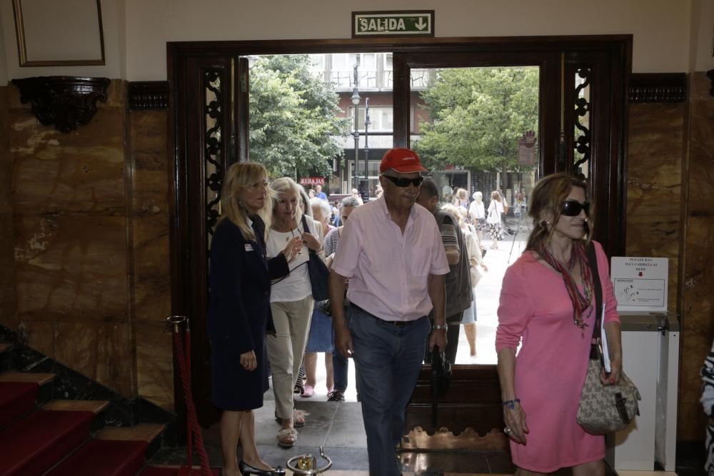 Despedida Arturo Fernández: Capilla ardiente en el teatro Jovellanos de Gijón