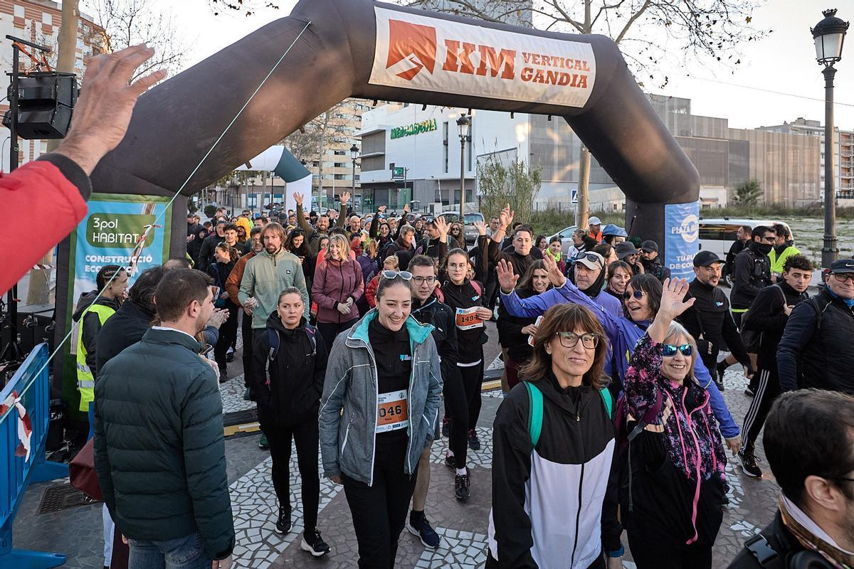 Éxito total en el XXIV KM Vertical de Gandia con un millar de participantes