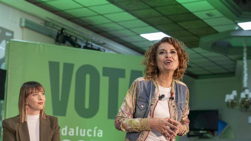 Montero apela en Jaén a un voto de castigo con la ex consejera de Sanidad: 