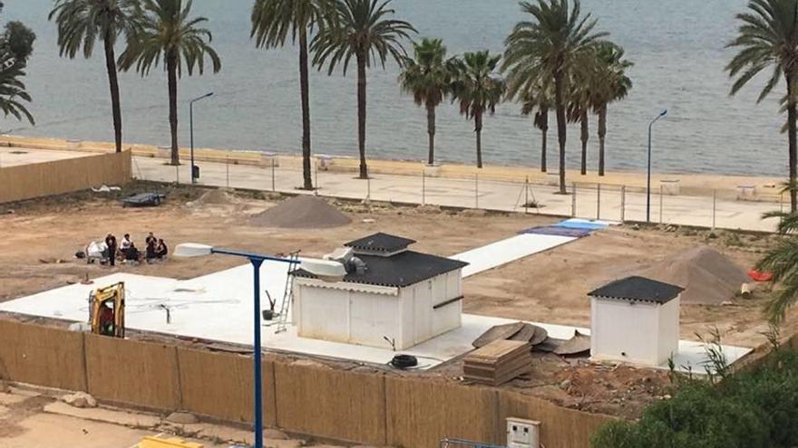 Quiosco instalado en un solar de uso deportivo en Playa Honda.
