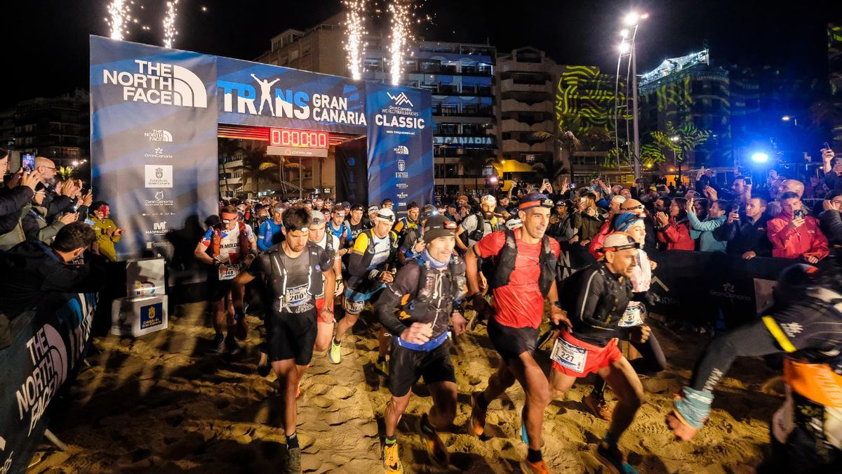 Salida de la Transgrancanaria en Las Canteras