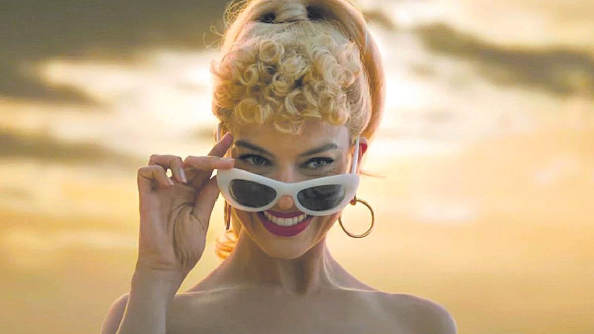 La actriz Margot Robbie interpreta a Barbie