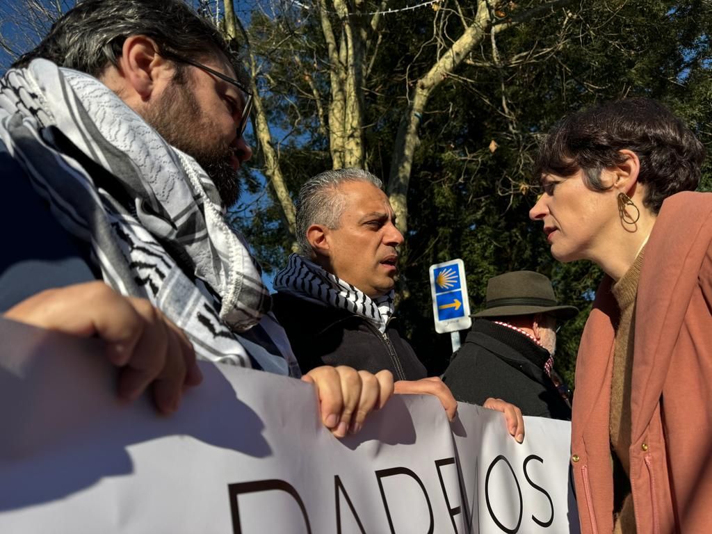 Manifestación en Santiago bajo el lema 'Paremos o Xenocidio. Galiza con Palestina'