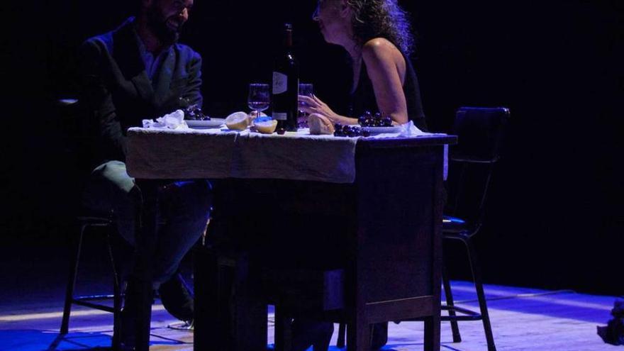 El teatro de El Entrego se vuelve &quot;invisible&quot;