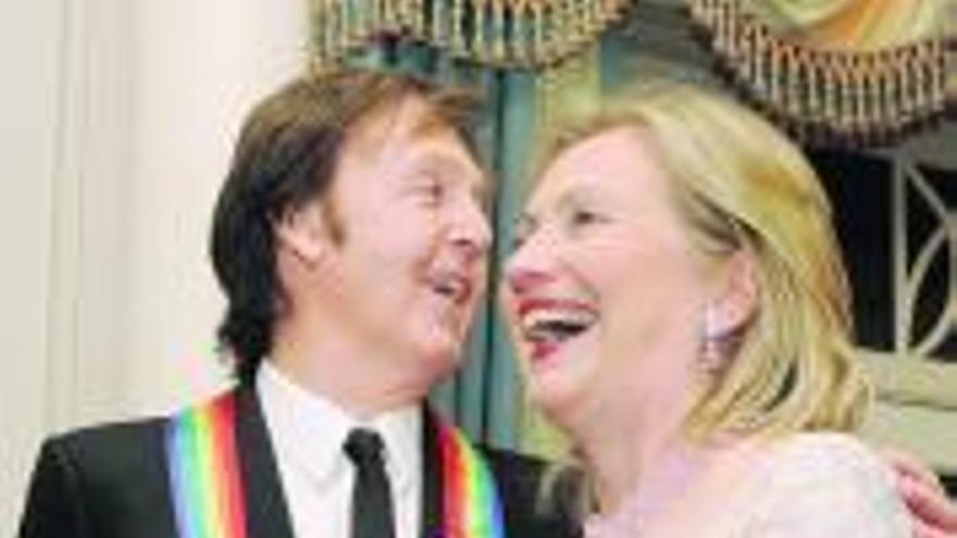 McCartney y Hillary Clinton. / reuters