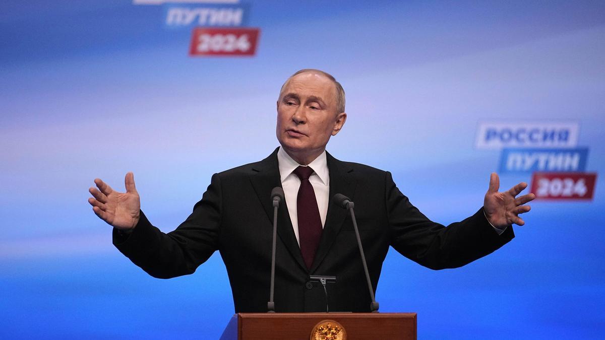 El presidente ruso, Vladímir Putin, durante una intervención tras conocer el resultado de las elecciones.